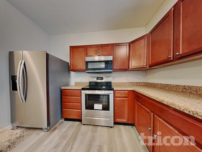 Building Photo - 2421 Ross Common Ct