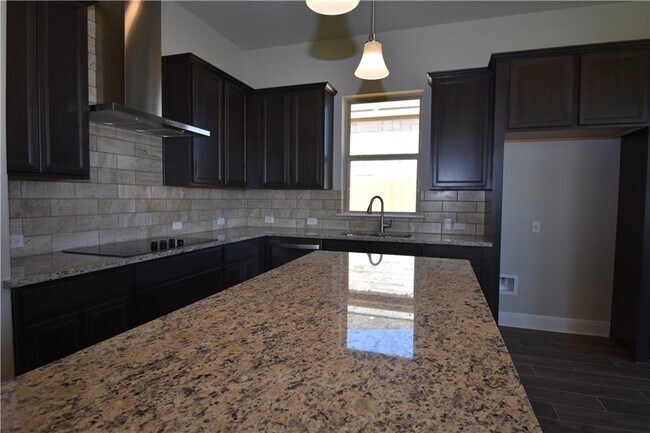 Building Photo - 3750 E Palm Valley Blvd