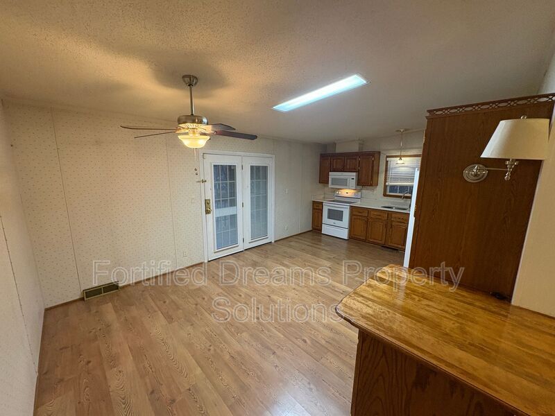 Building Photo - 1980 Bethania-Rural Hall Rd