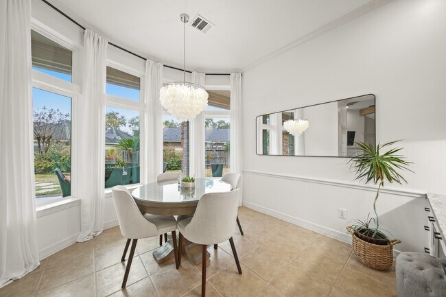 Building Photo - 12210 Pebble Meadows