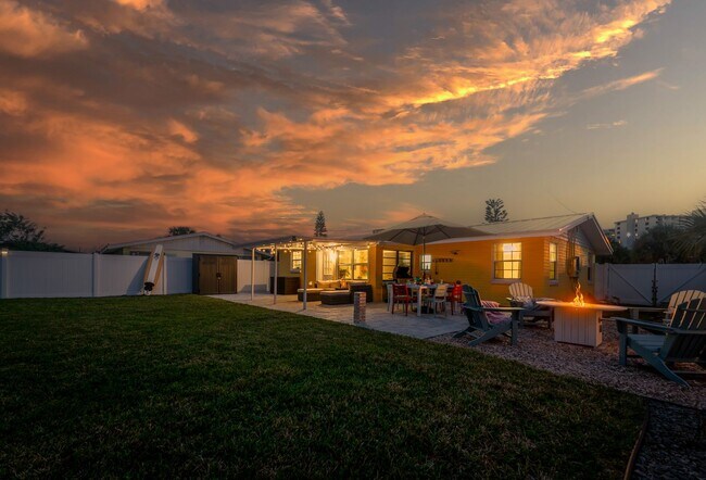 Building Photo - 6 Palmetto Dr