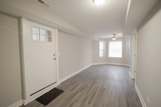 Building Photo - 2253 S Whipple St