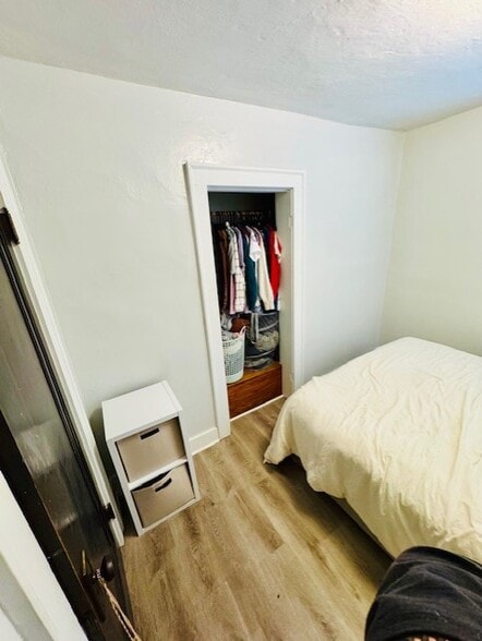 Building Photo - 826 7th St S