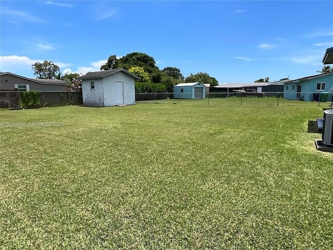 Building Photo - 14253 SW 107th Pl