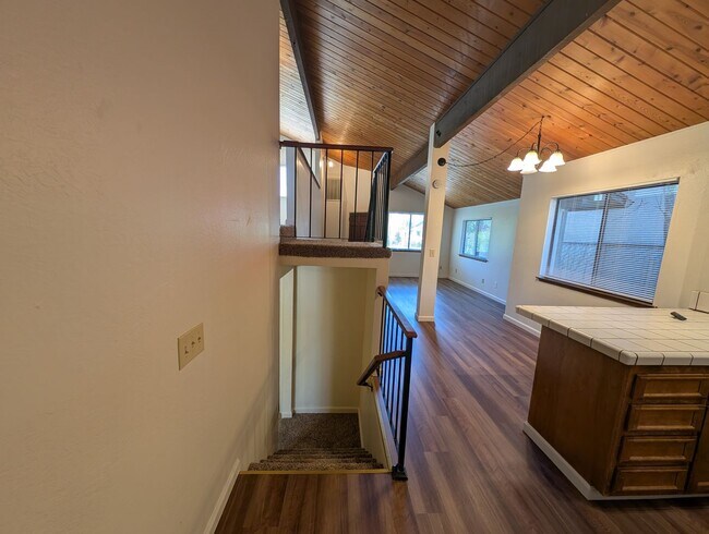 Building Photo - 0124