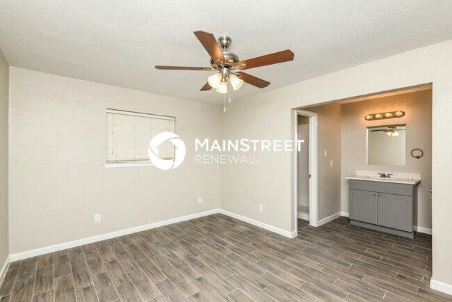 Building Photo - 3 Bedroom Pet-Friendly Home in BURLESON, T...