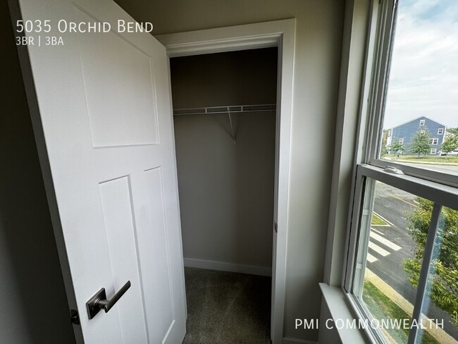 Building Photo - 3 Bed / 2.5 Bath Brand New Townhouse (Avai...