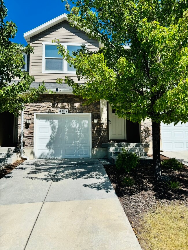 Primary Photo - 4107 Fremont Dr