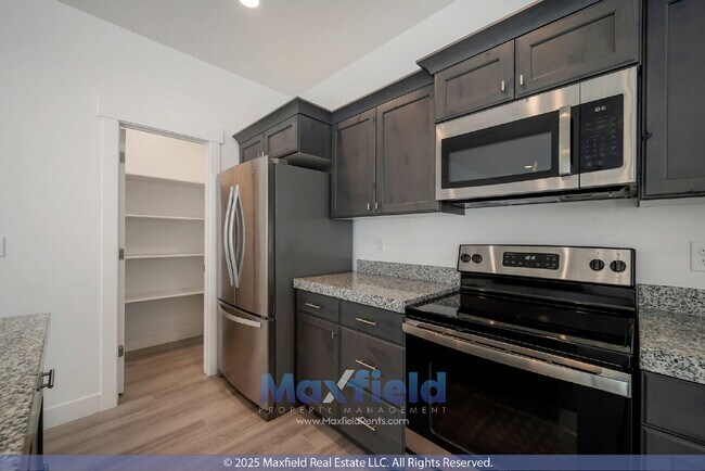 Building Photo - LEASE SPECIAL ! 4BD 3.5BTH 2GAR Home in Eagle Mountain