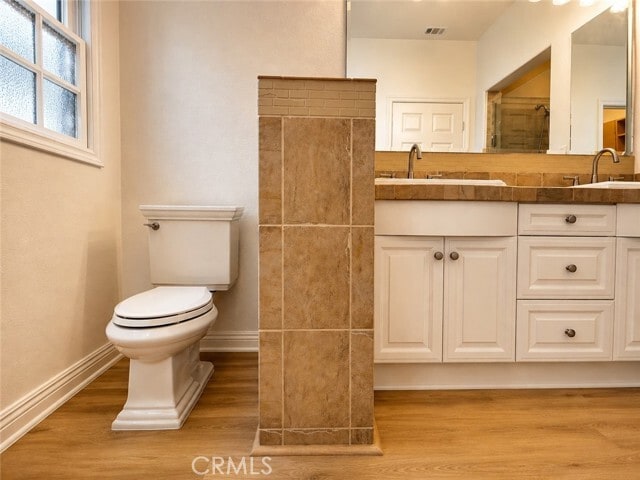 Building Photo - 2545 Bungalow Pl