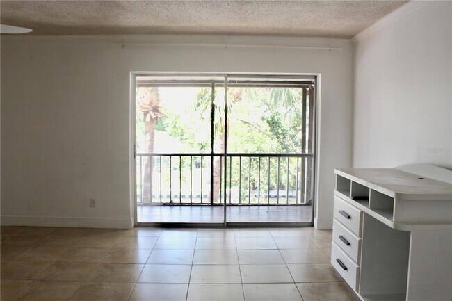 Building Photo - 9101 Tudor Dr