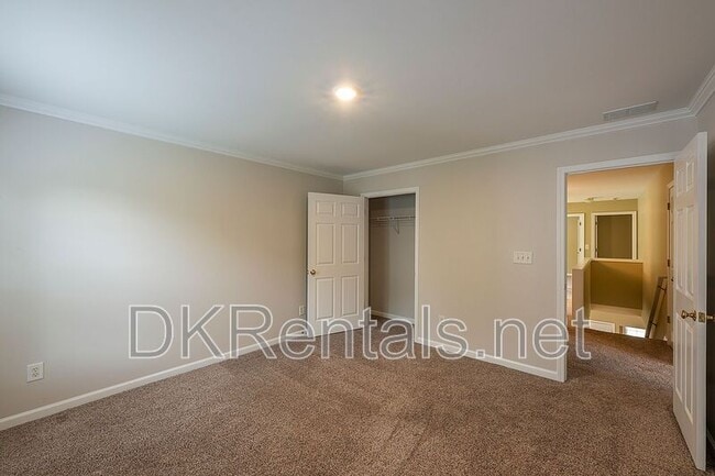 Building Photo - 804 Araya Ct