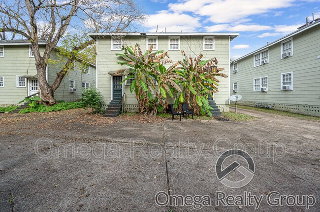 Building Photo - 1026 Pershing St
