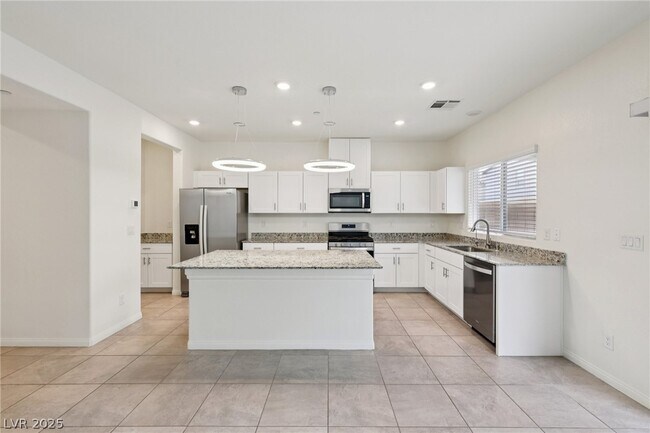 Building Photo - 10971 Meridian Flds Ave