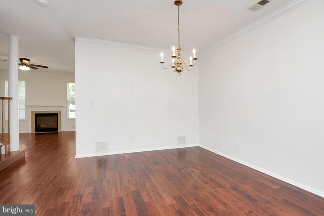 Building Photo - 26 Normandy Dr