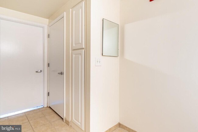 Building Photo - 355 I St SW