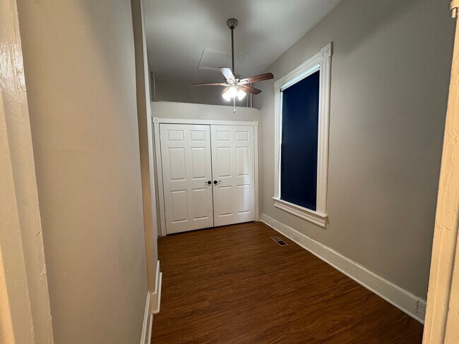 Building Photo - 526 Orange St