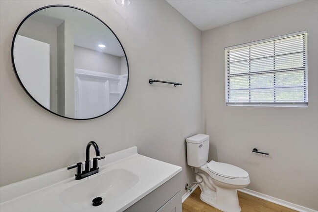 Building Photo - 642 Sweetgum St