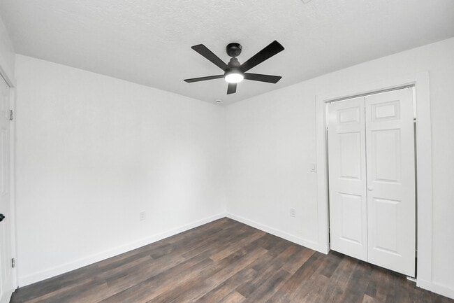 Building Photo - 5911 Easter St