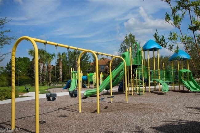 Building Photo - 2338 Heydon Cir E