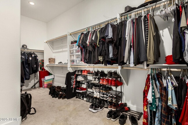 Building Photo - 5314 N 182nd Ln