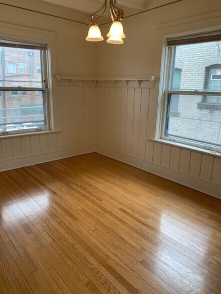 Building Photo - 2521 Downer