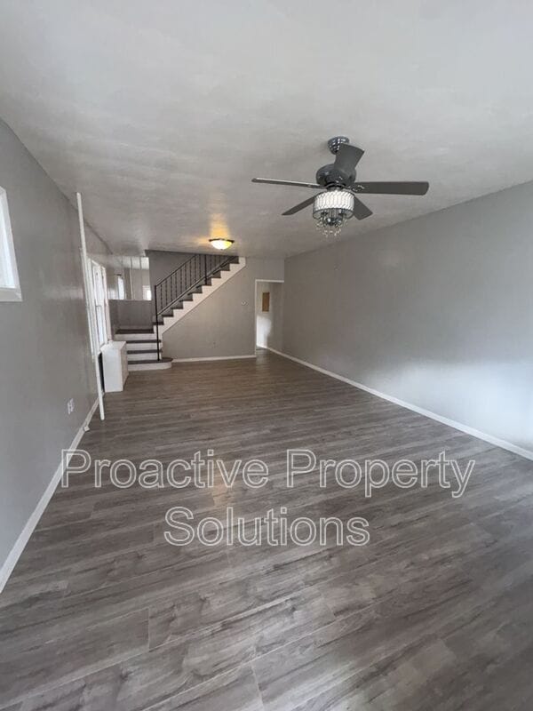 Building Photo - 27 Edison St