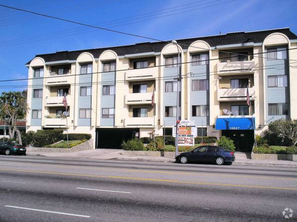 Building Photo - Sherman Way Apartments