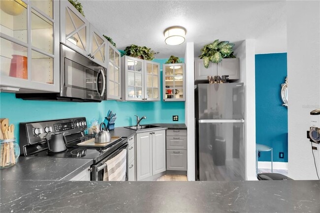 Building Photo - 3315 58th Ave S