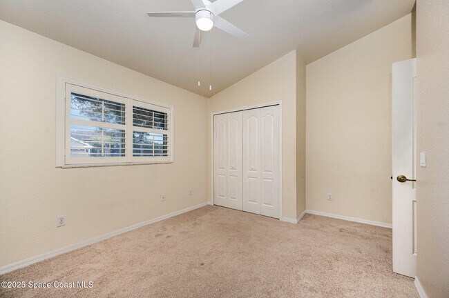 Building Photo - 776 Carriage Hill Rd