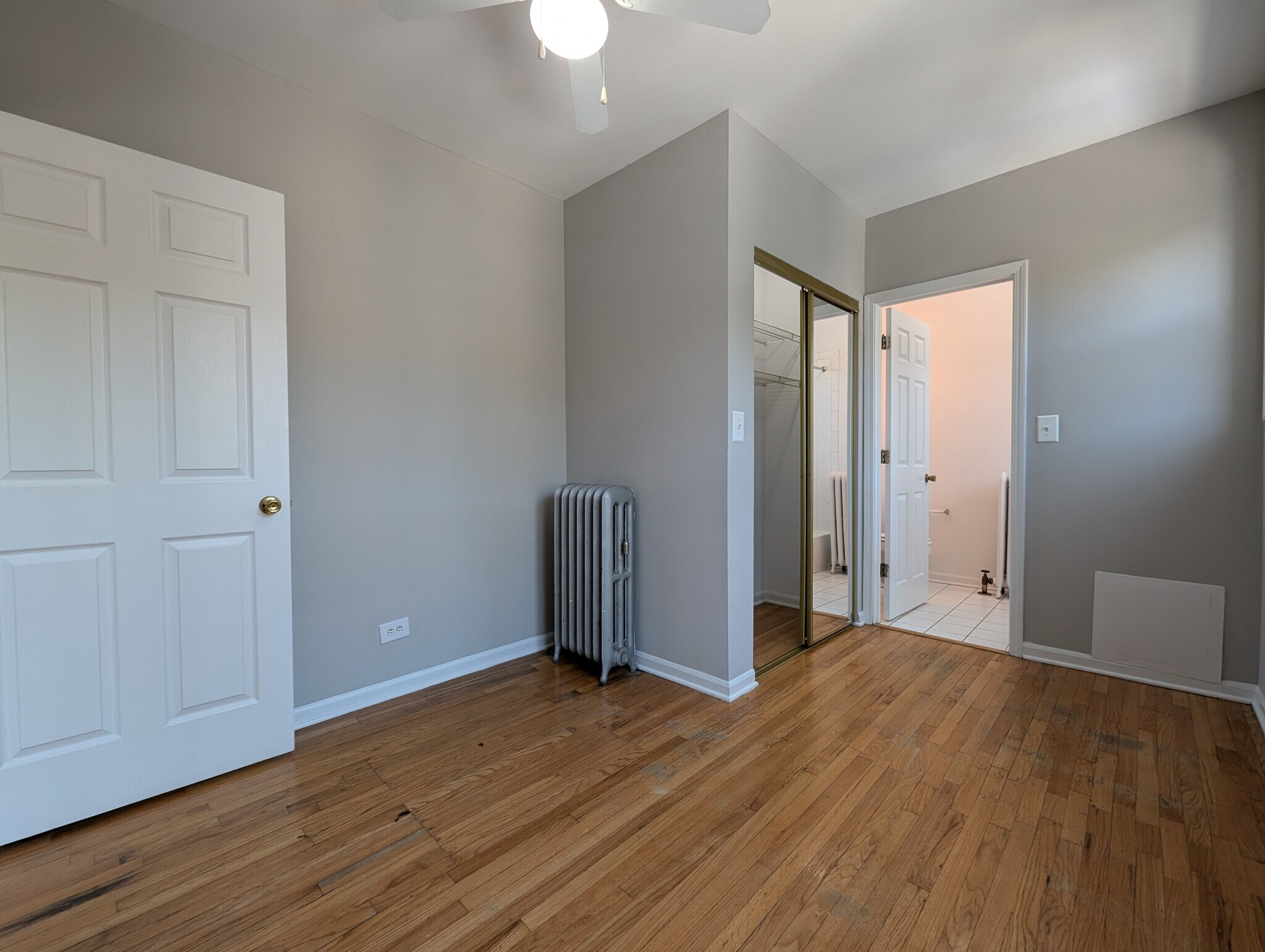 Building Photo - 928 W Dakin St