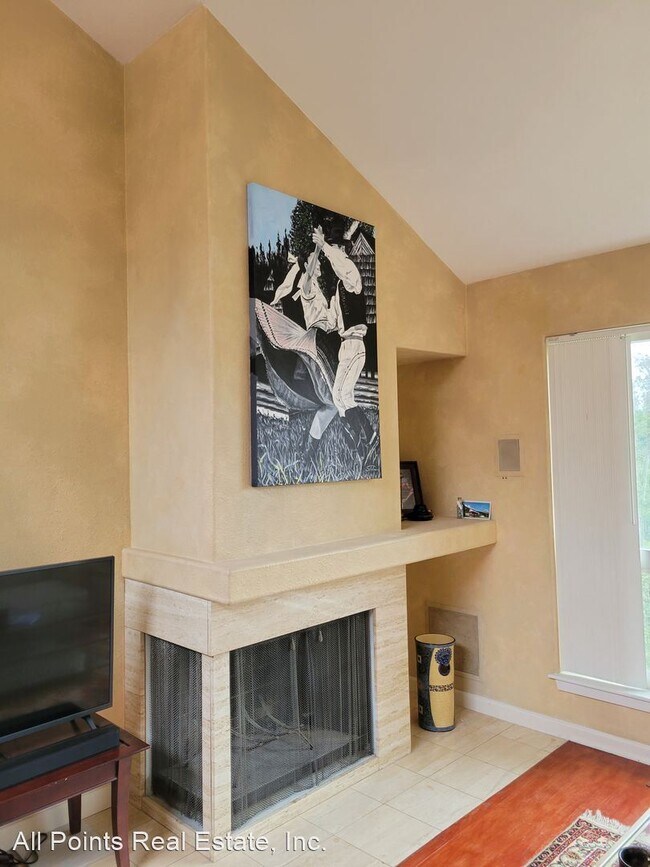 Building Photo - 2 br, 2.5 bath House - 4740 ARIZONA STREET #3