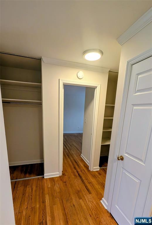 Building Photo - 522 N Maple Ave