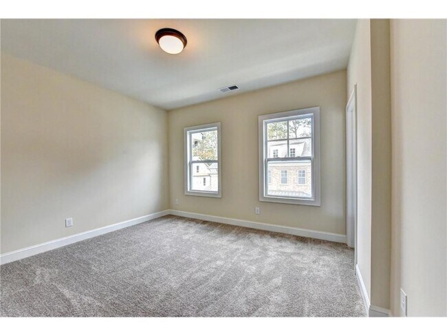 Building Photo - 5239 Cresslyn Rdg