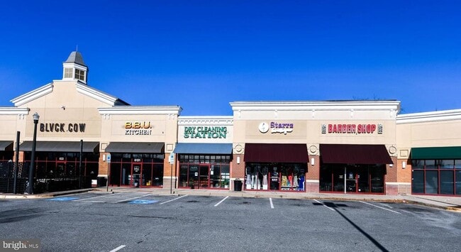 Building Photo - 5908 Grenfell Loop