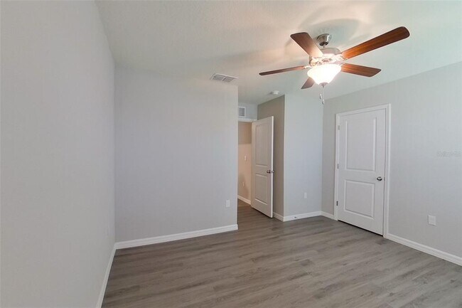 Building Photo - 8602 SW 43rd Ter
