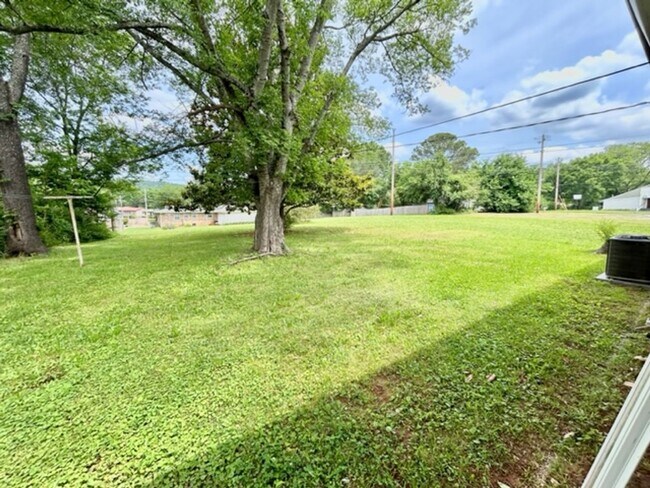 Building Photo - NEWLY RENOVATED - THREE BED/TWO BATH RANCH...