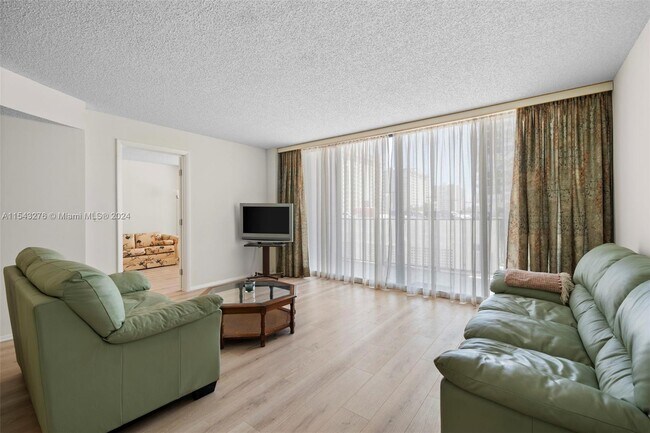 Building Photo - 2401 S Ocean Dr