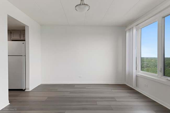 Building Photo - 1 Renaissance Pl