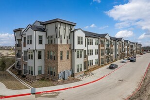Building Photo - Nine50 Town Lake at Midtown