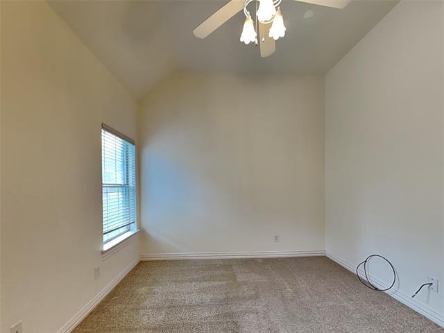 Building Photo - 807 Heather Ln