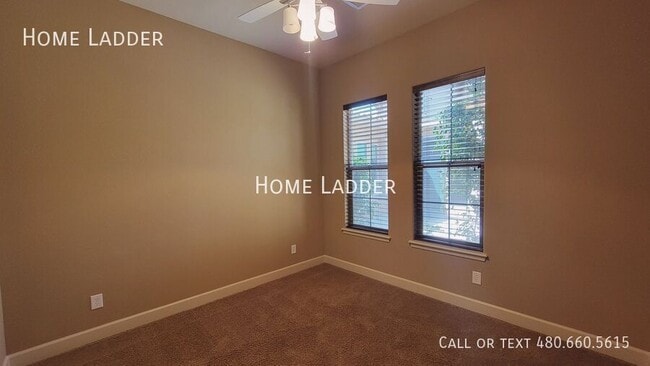 Building Photo - 1708 W Dusty Wren Dr
