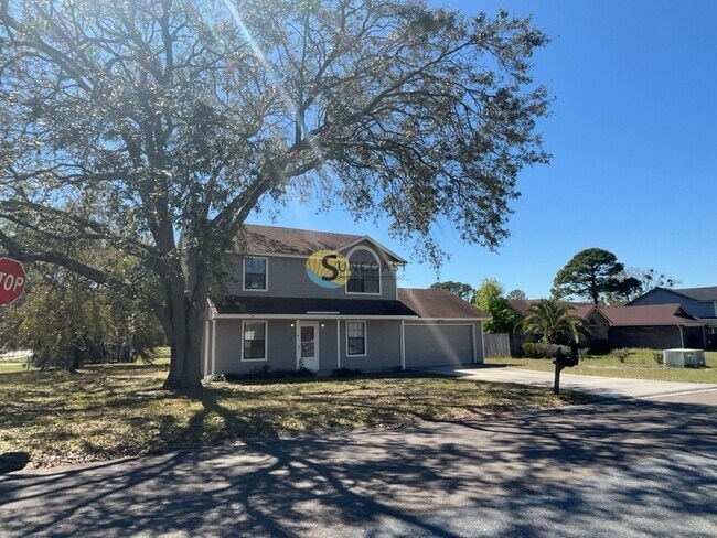 Building Photo - 8702 Bandera Cir S