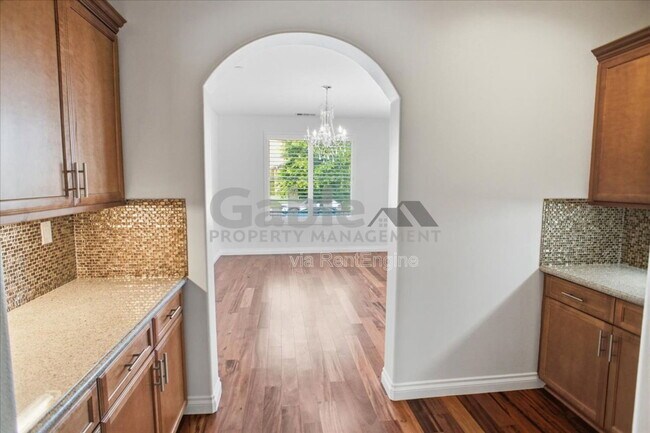 Building Photo - 28625 Stonegate Ct