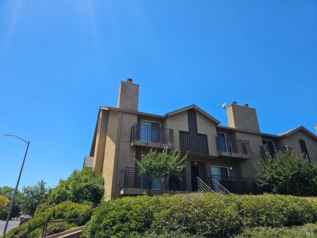 Building Photo - 1186 Pear Tree Ln
