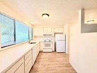 Building Photo - 6951-6957 Montauk Circle
