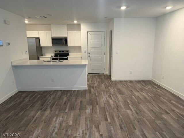 Building Photo - 920 Rosy Starling St