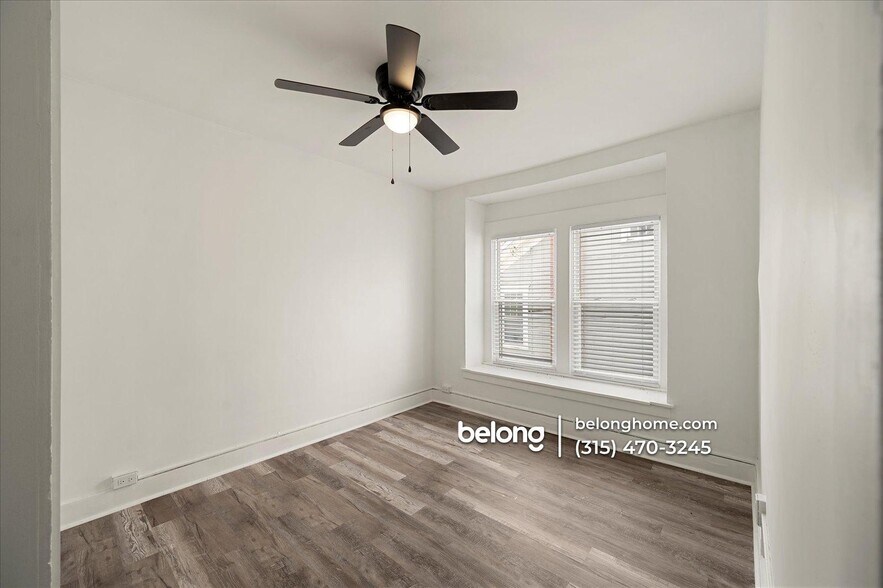 Building Photo - 122 Redfield Pl