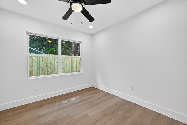 Building Photo - 4030 Woodshire St