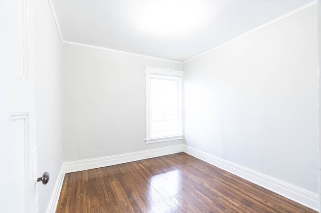 Building Photo - 509 Meigs St